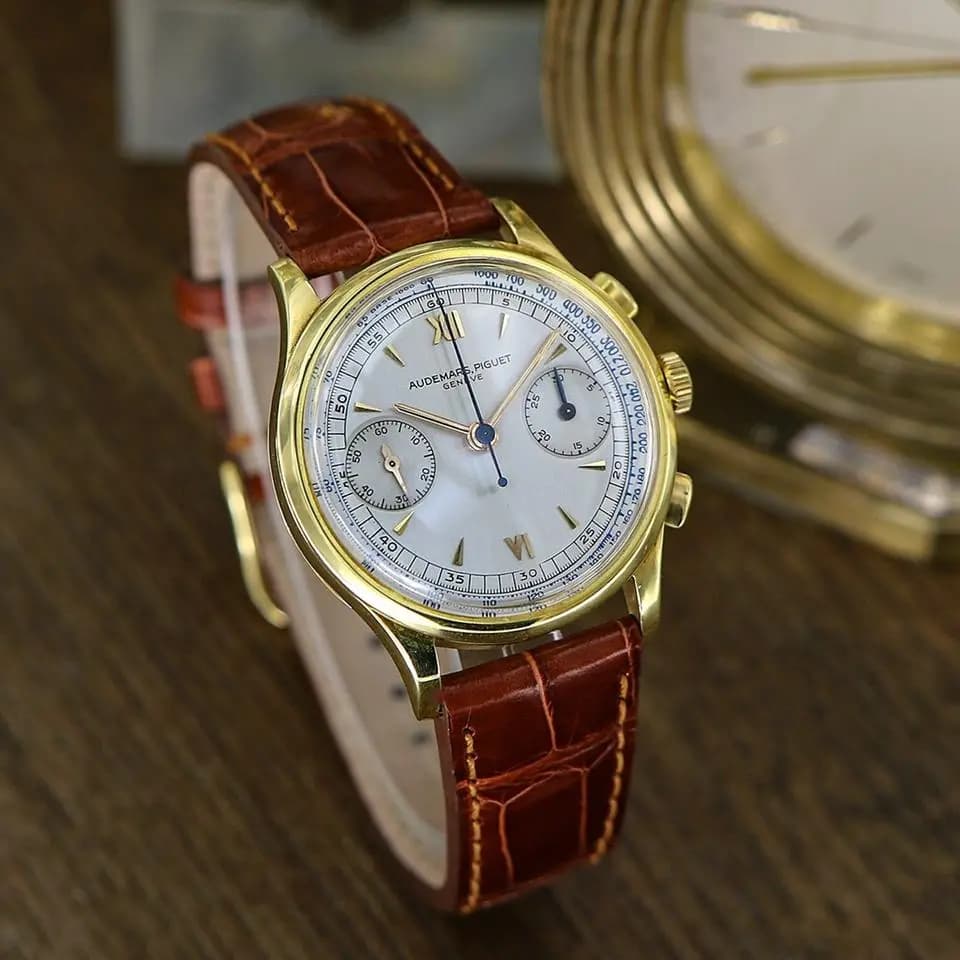 Audemars Piguet Vintage Chronograph 18kt Yellow Gold, from the year 1943