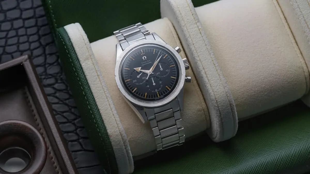 Omega 2915-1, OMEGA SPEEDMASTER, STEEL Watch and Extract of Archive
