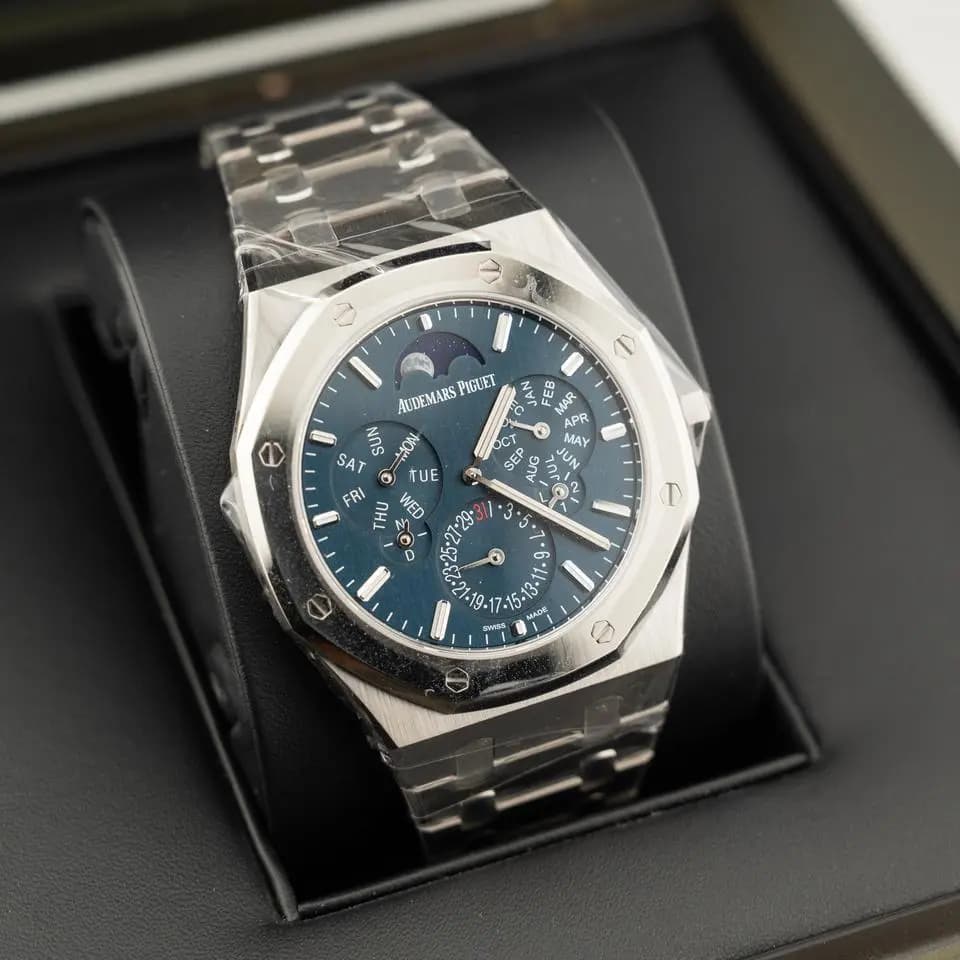 Audemars Piguet Royal Oak Ultra Thin Perpetual Calendar 26586IP Satin-brushed titanium case platinum bezel