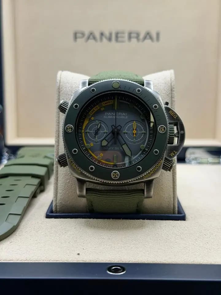 Panerai Submersible NavySeals Stainless Steel/Ceramic Grey Dial PAM01402