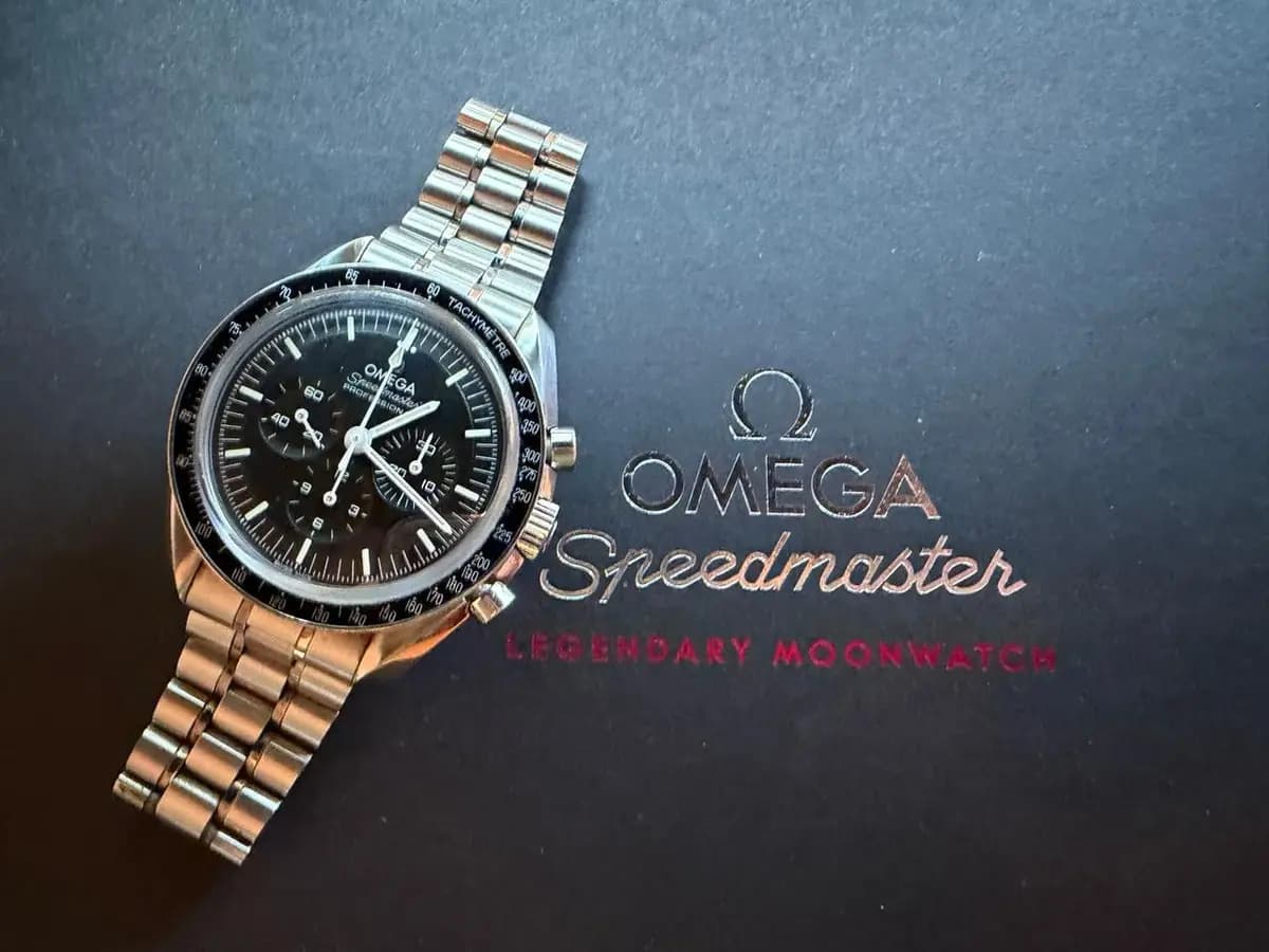 Omega Speedmaster Professional Moonwatch Full Set - Collector's Item - Barely Worn