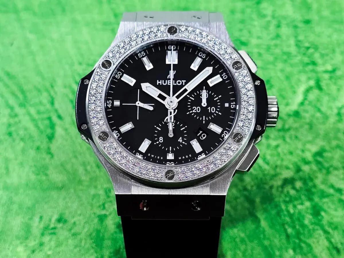 Hublot Big Bang Chrono 44M Matte Black Dial Factory Diamonds on a Black Rubber Bracelet Ref 301.SX.1170.RX.1104 - Complete Set 2020
