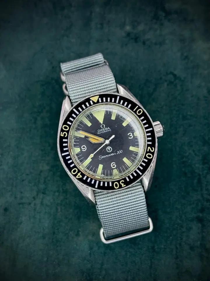 Omega Seamaster 300 T Dial Military Issue Mint (all original)