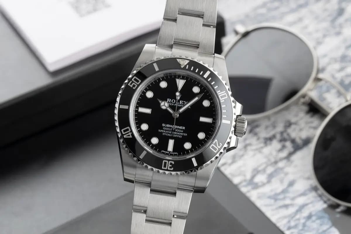 Rolex Submariner No Date Oyster Stainless Steel Automatic Men's Watch Ref. 114060