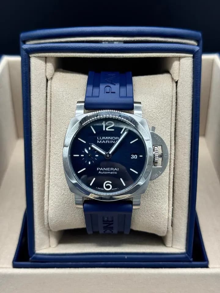 Panerai Luminor Quaranta Pam01370 2023 Rubber Strap Complete Box and Papers
